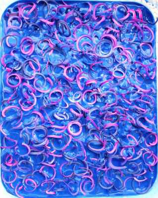 2016 Vassoio plastica colorata su plastica autoprodotta cm 27x22