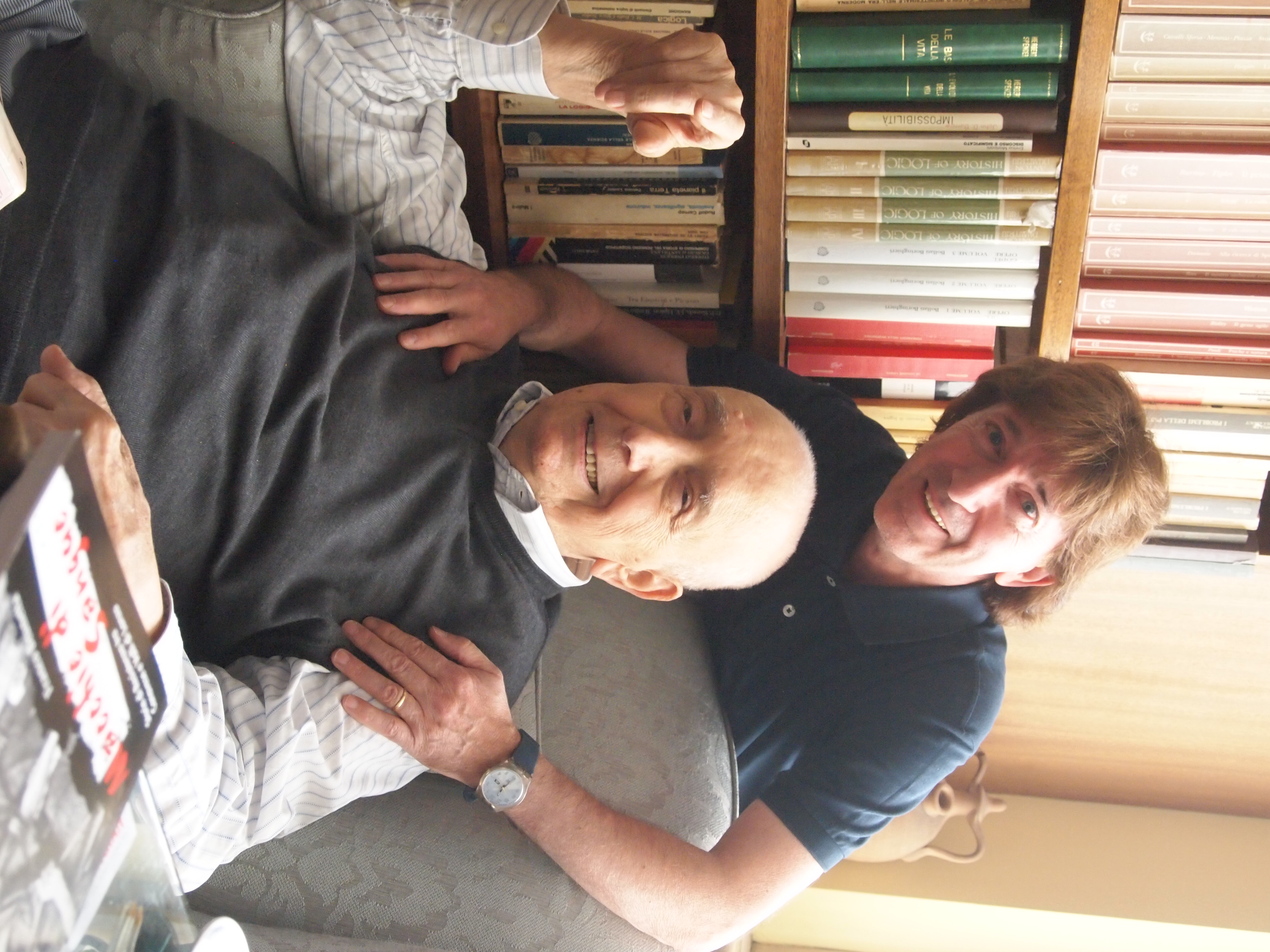 Piero Simondo presidente onorario de La Bottega delle Nuove Forme con Franco Brunetta